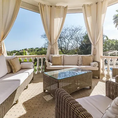 Luxury Villa, Private Pool, Cinema, Games Room, Hot Tub, Ocean View, Tennis Courts Villa *