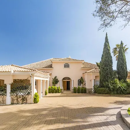 Luxury Villa, Private Pool, Cinema, Games Room, Hot Tub, Ocean View, Tennis Courts * Loulé