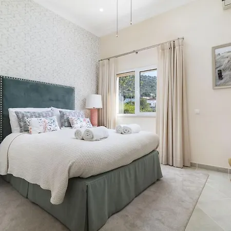 Villa Luxury Villa, Private Pool, Cinema, Games Room, Hot Tub, Ocean View, Tennis Courts *
